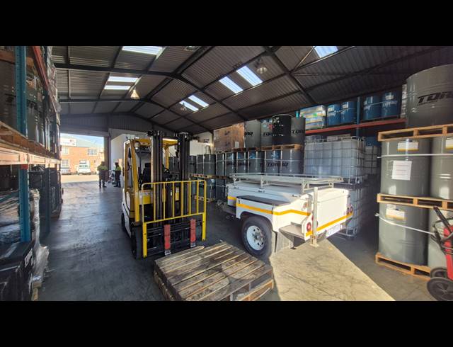 279M² FACTORY TO LET IN ANDERBOLT